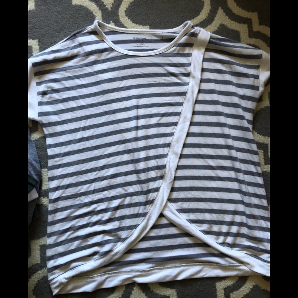 Size XL motherhood short sleeve NURSING sweater